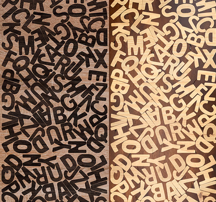 Hnědá roleta s abecedním typografickým vzorem - TenStickers