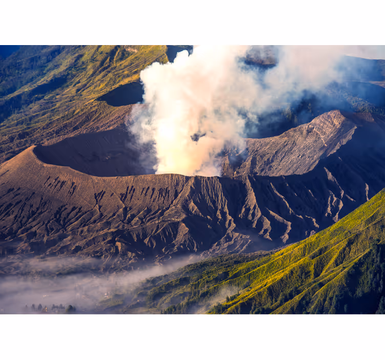 Majestátní erupce sopky Horská fototapeta - TenStickers