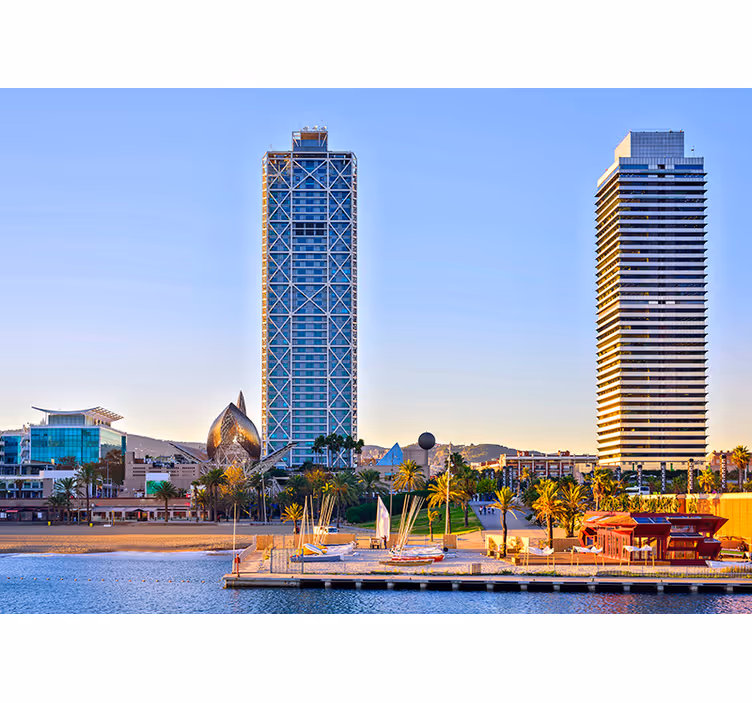 Pobřežní pohled Fototapeta Barcelona - TenStickers