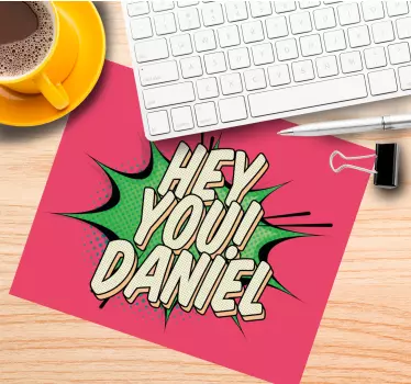 Podložka pod myš se jménem s odvážným komiksem - TenStickers