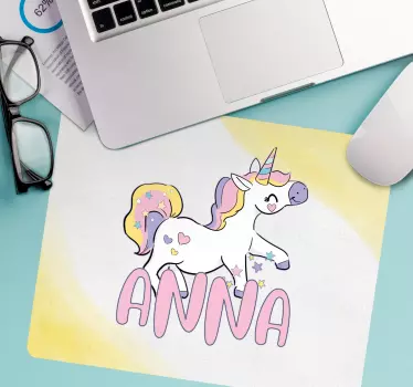 Podložka pod myš se jménem v jednorožcovém stylu - TenStickers
