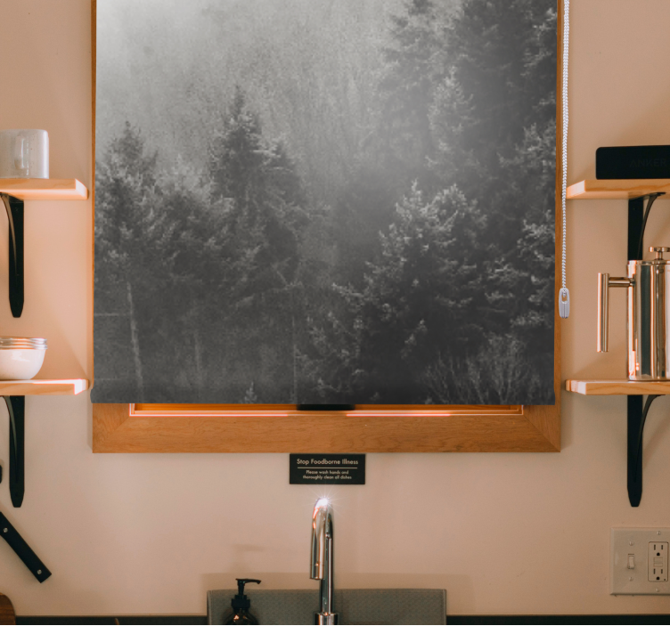 šedá lesní silueta Roleta stromy - TenStickers