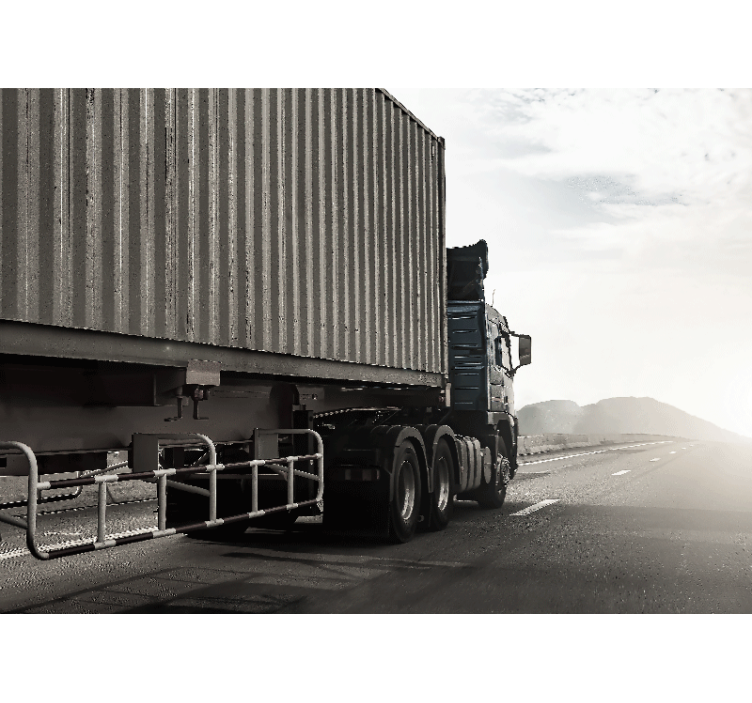 Nákladní auto na dálnici Fototapeta vozidel - TenStickers