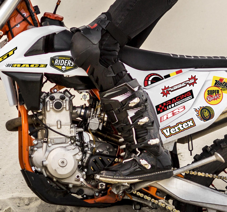 Samostatné balení bomb samolepka na motorku - TenStickers