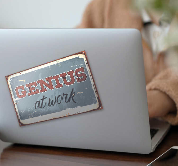 Nápis „génius v práci“ Nálepka na laptop - TenStickers