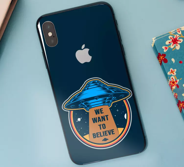 Vintage mimozemský design iphone nálepka - TenStickers