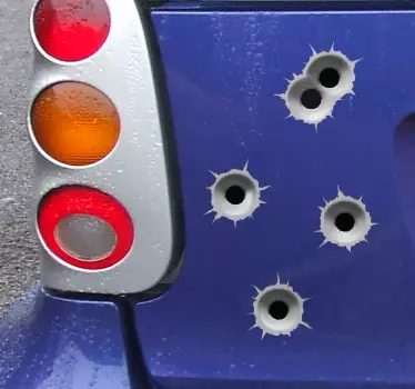 Samolepka na auto s dírami po kulkách - TenStickers